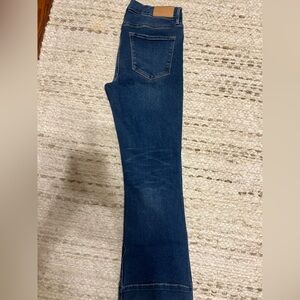 Dear John Jeanne Flare Crop